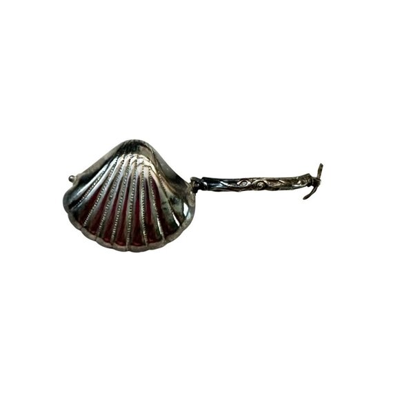 Vintage Silver Shell Vinaigrette Patch Box Ornate Etched Handle Perfume Case - Picture 10 of 12